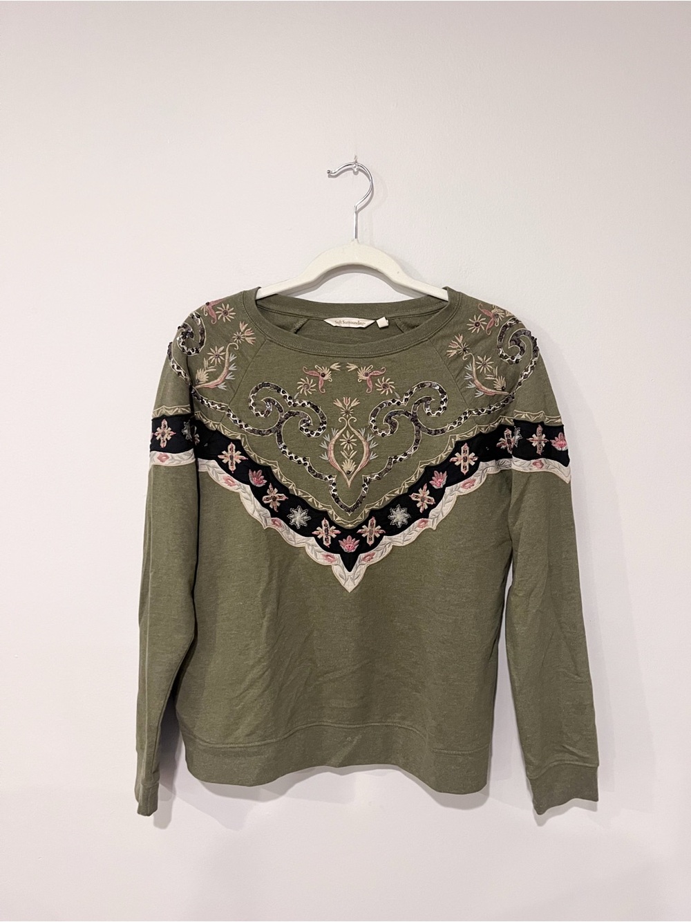 Soft Surroundings Green Embroidered Sweatshirt